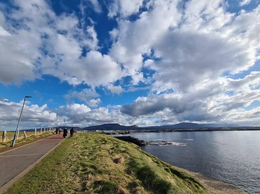 Bundoran Seaside Stays House - Wifi, Large Spacious Home 外观 照片